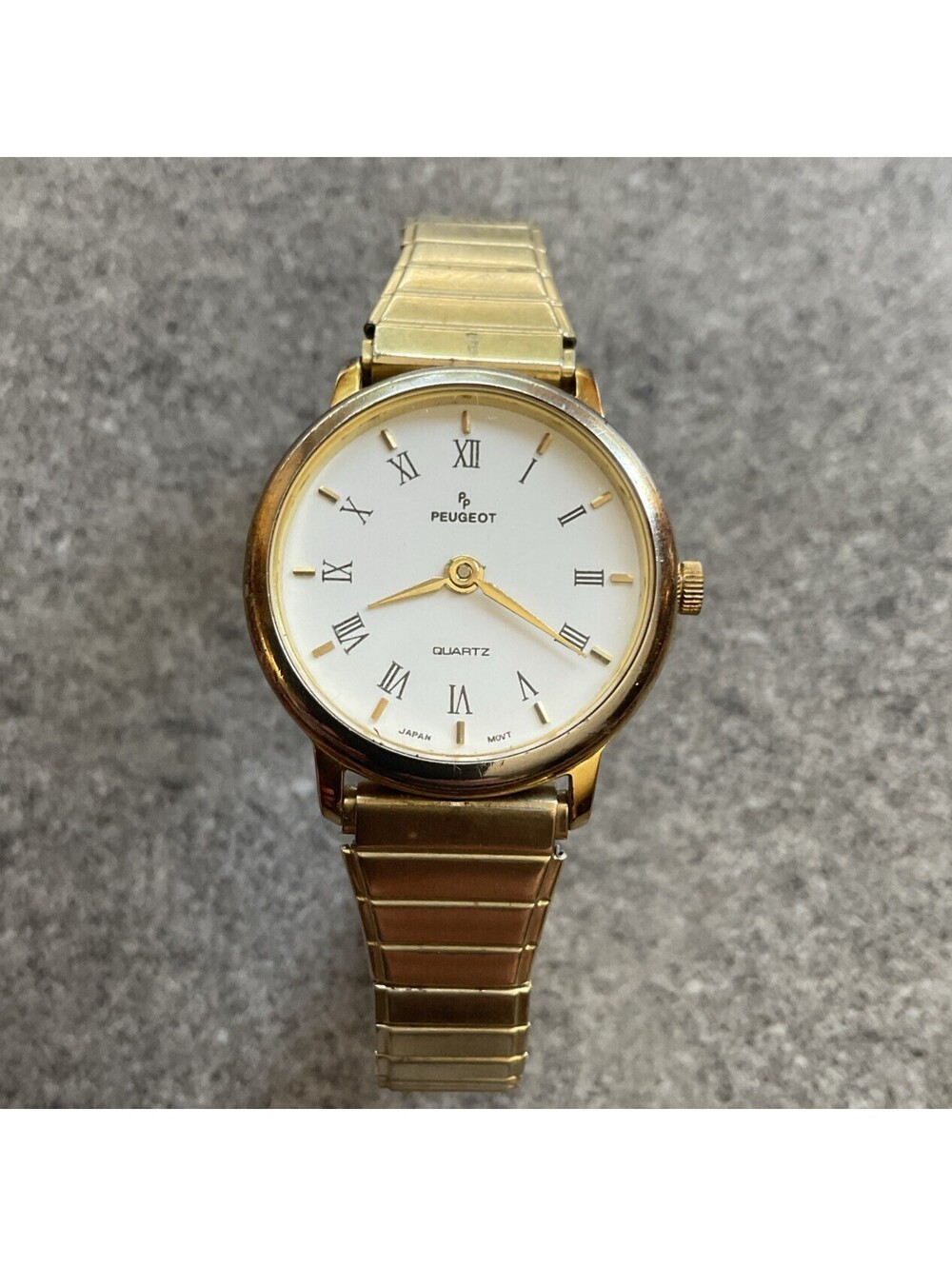 Beautiful Vintage Peugeot Womens Watch 24mm Gold Tone Case Roman Numeral Dial D5
